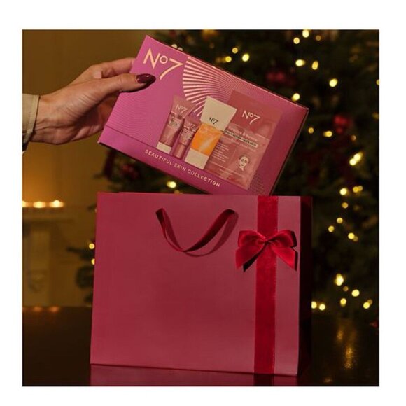 No.7 Beautiful Skin Collection Gift Set, New In Box - Picture 5 of 6